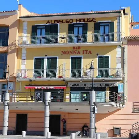 Couette-café Albeleo House Santa Teresa Gallura